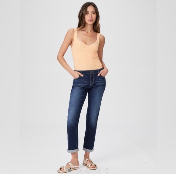 PAIGE Denim - A47- Paige Brigitte straight leg jeans sz 27